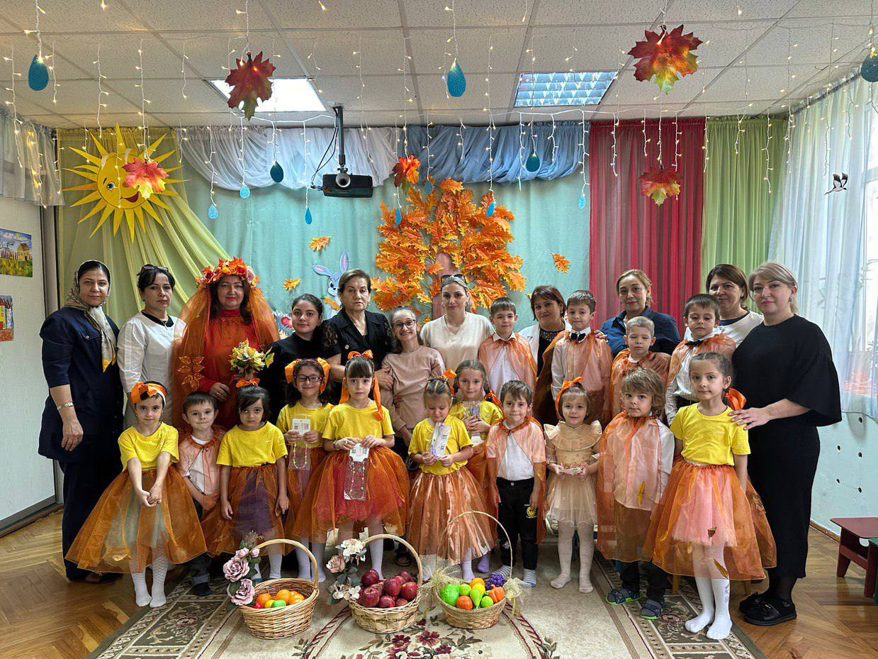 Проведение осеннего бала в нашем Реабилитационном центре уже давно стало настоящей традицией.